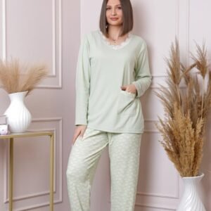 Pijama dama Mandy plus size cu bluza verde pastel si pantaloni cu imprimeu