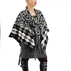 Poncho din lana Sanda 16 cu , curea