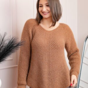 Pulover Bella pufos camel cu maneci raglan
