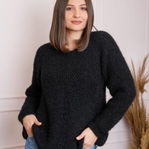 Pulover Bella pufos negru cu maneci raglan