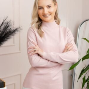 Pulover Ellen din tricot subtire cu guler inalt - Roz pal