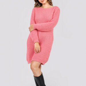Pulover pufos roz somon tip rochie cu decolteu barcuta