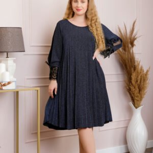 Rochie Amelie plisata bleumarin cu insertie de dantela