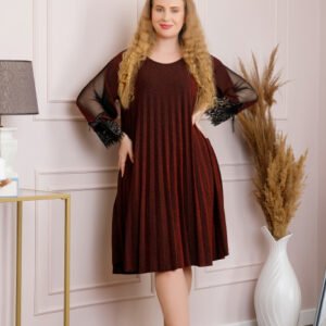 Rochie Amelie plisata grena cu insertie de dantela
