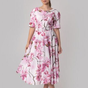 Rochie alba cu imprimeuri florale roz si centura in talie