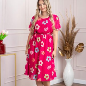 Rochie ciclam cu imprimeu floral si maneci fluture