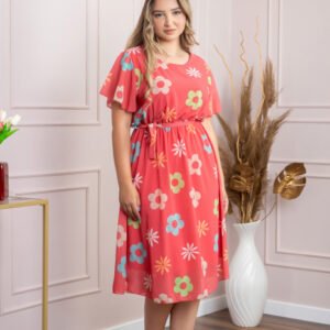 Rochie corai cu imprimeu floral si maneci fluture